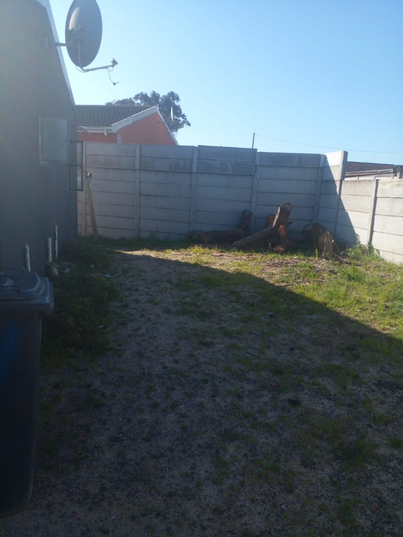 2 Bedroom Property for Sale in Devon Park Western Cape